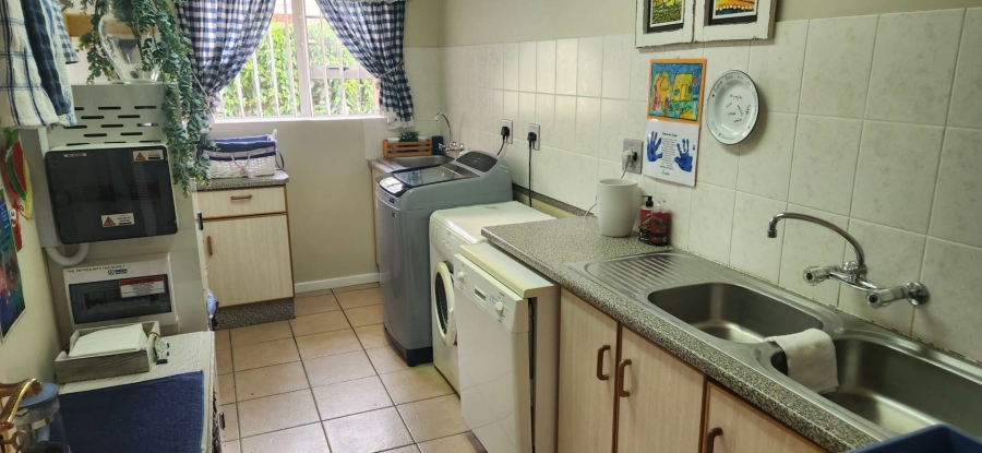4 Bedroom Property for Sale in Glentana Western Cape